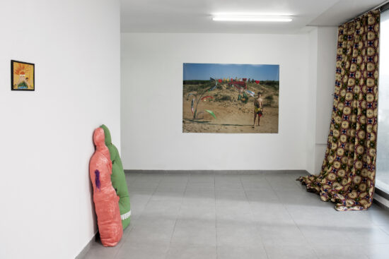 Nilbar Gures, Applause, curator Avi Lubin